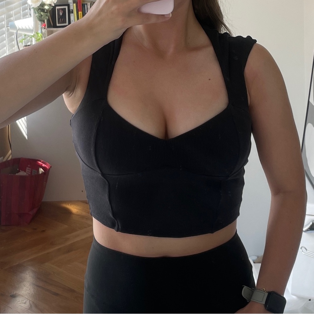 Alo Yoga Black Ribbed Sweetheart Workout Top with Built-In Bra